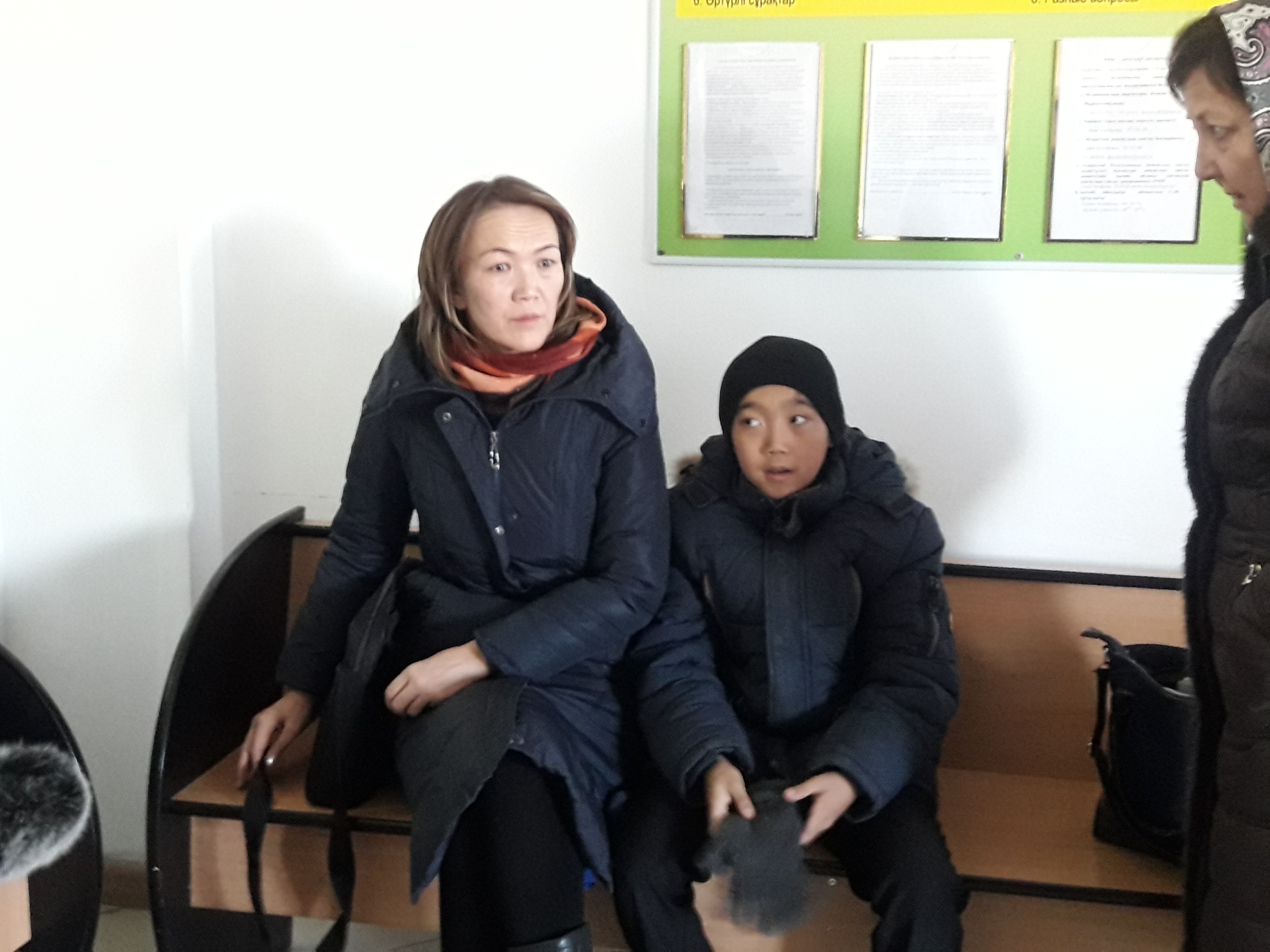 Ақтөбедегі мектепте төбе опырылып, 9 бала ауруханаға жеткізілді Ақтөбедегі мектепте төбе опырылып, 9 бала ауруханаға жеткізілді